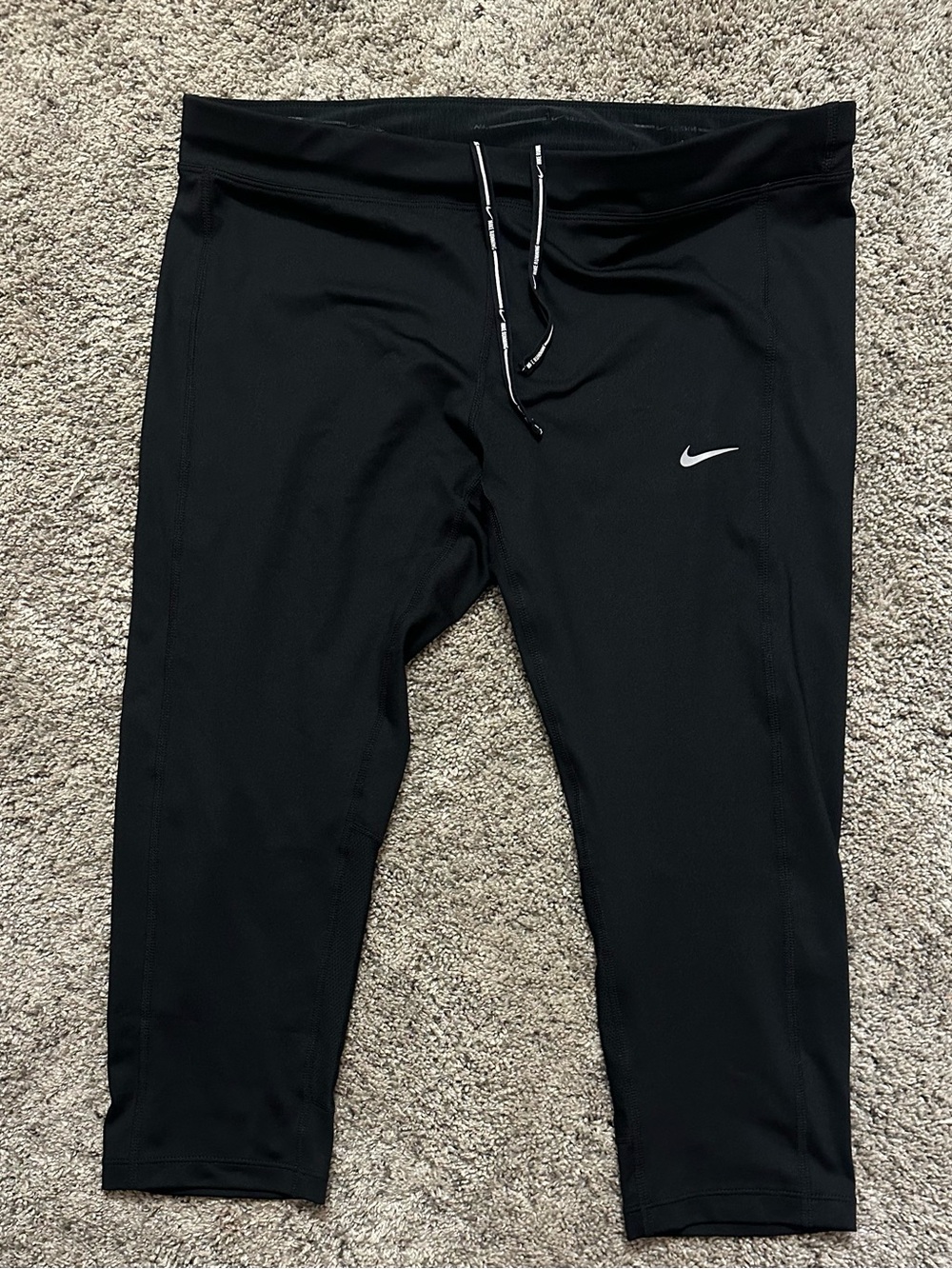 Nike Black Kids' Capri Leggings with Reflective Swoosh